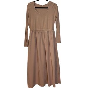 Kormei Long Sleeve Dress A Line
Tan Midi Dress with Side Pockets NWOT Size Large